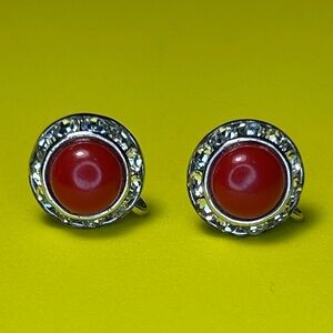 Vintage & Elegant Red and Silver screw back earrings with very shiny rhinestones